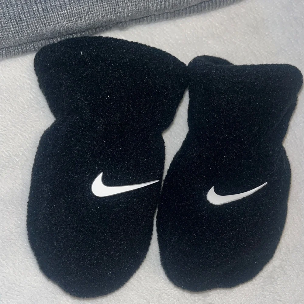 Nike Gray Beanie and Black Mittens